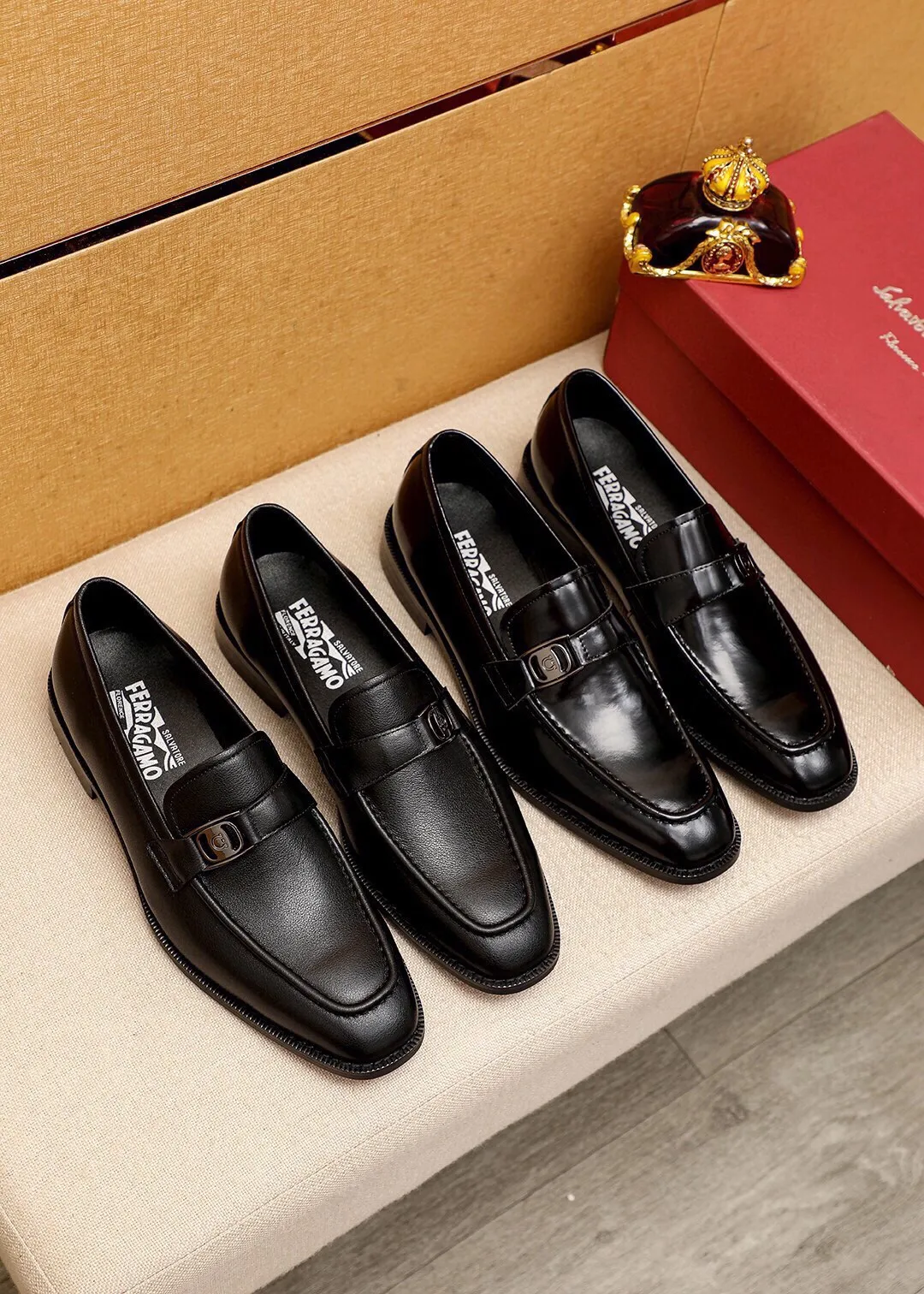 Men's shoes 💰400 💐 Product trademark: Ferragamo "Ferragamo" casual leather shoes Regular size: 39-44 (38.45.46🉑️Customized) Product materials: Selected imported open-edge beaded calfskin upper + classic hardware buckle, imported pig leather lining. Strong three-dimensional visual effect, non-slip and wear-resistant combination outsole Color: 1⃣️color optional